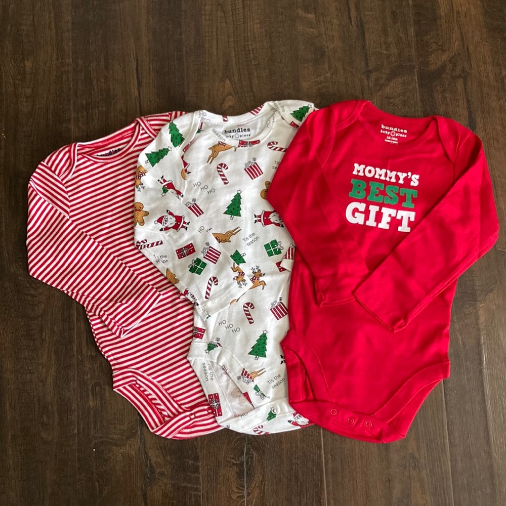 NEW Bundle of 3 Baby Onesie - Size 12-18 months
